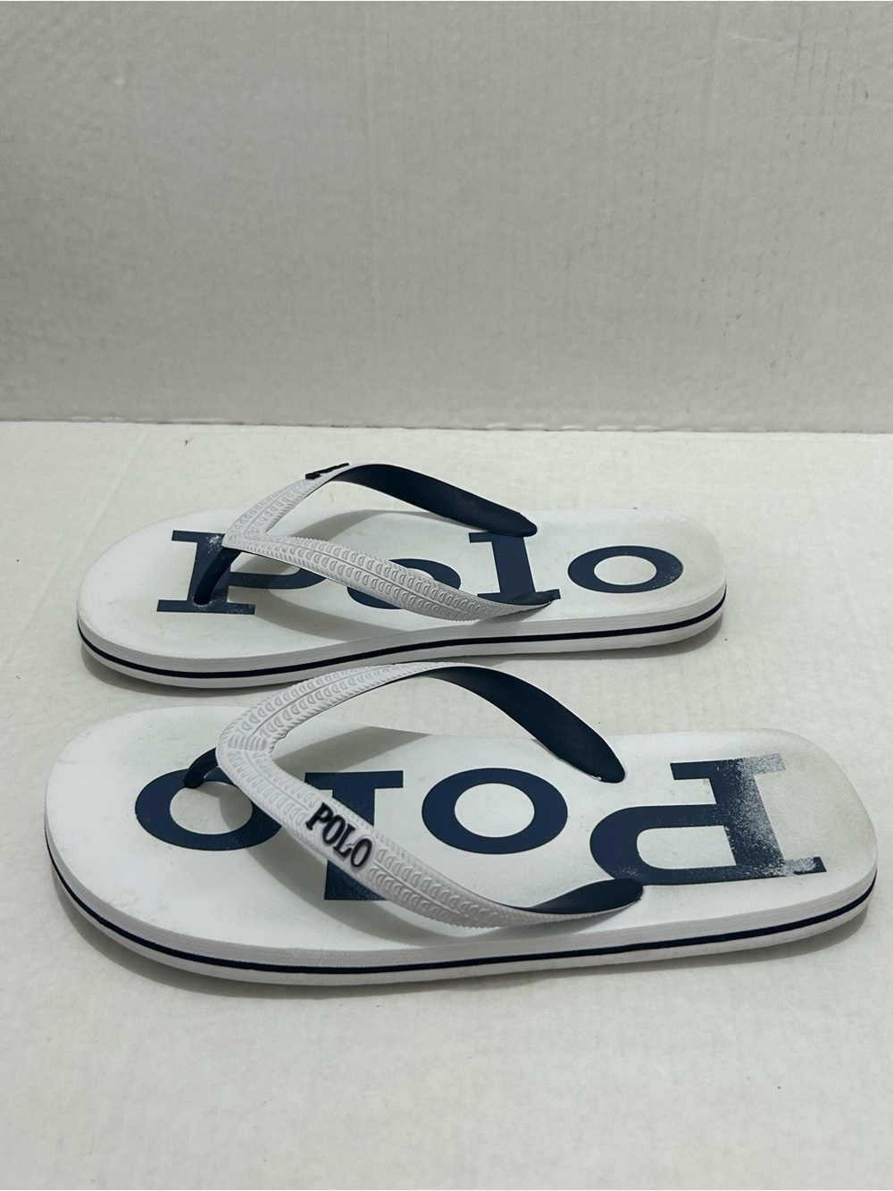 Polo Ralph Lauren Womens
Whittlebury Flip Flop Sandals
White Blue Slip On Size 9